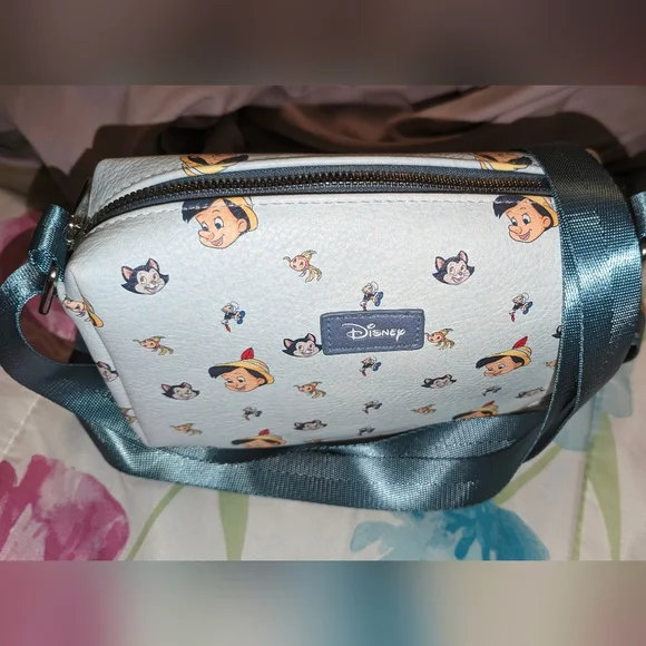 Disney - Picture 6 of 7